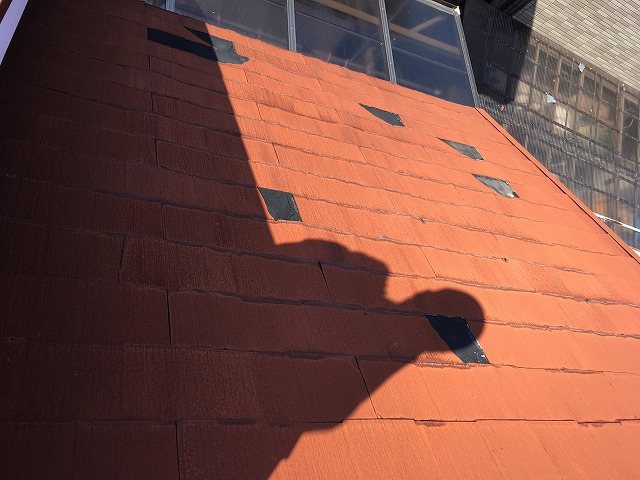 屋根材の欠損が複数発生